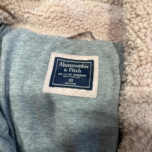Abercrombie & Fitch Women's Pink Fleece Jacket XS - Picture 2 of 2